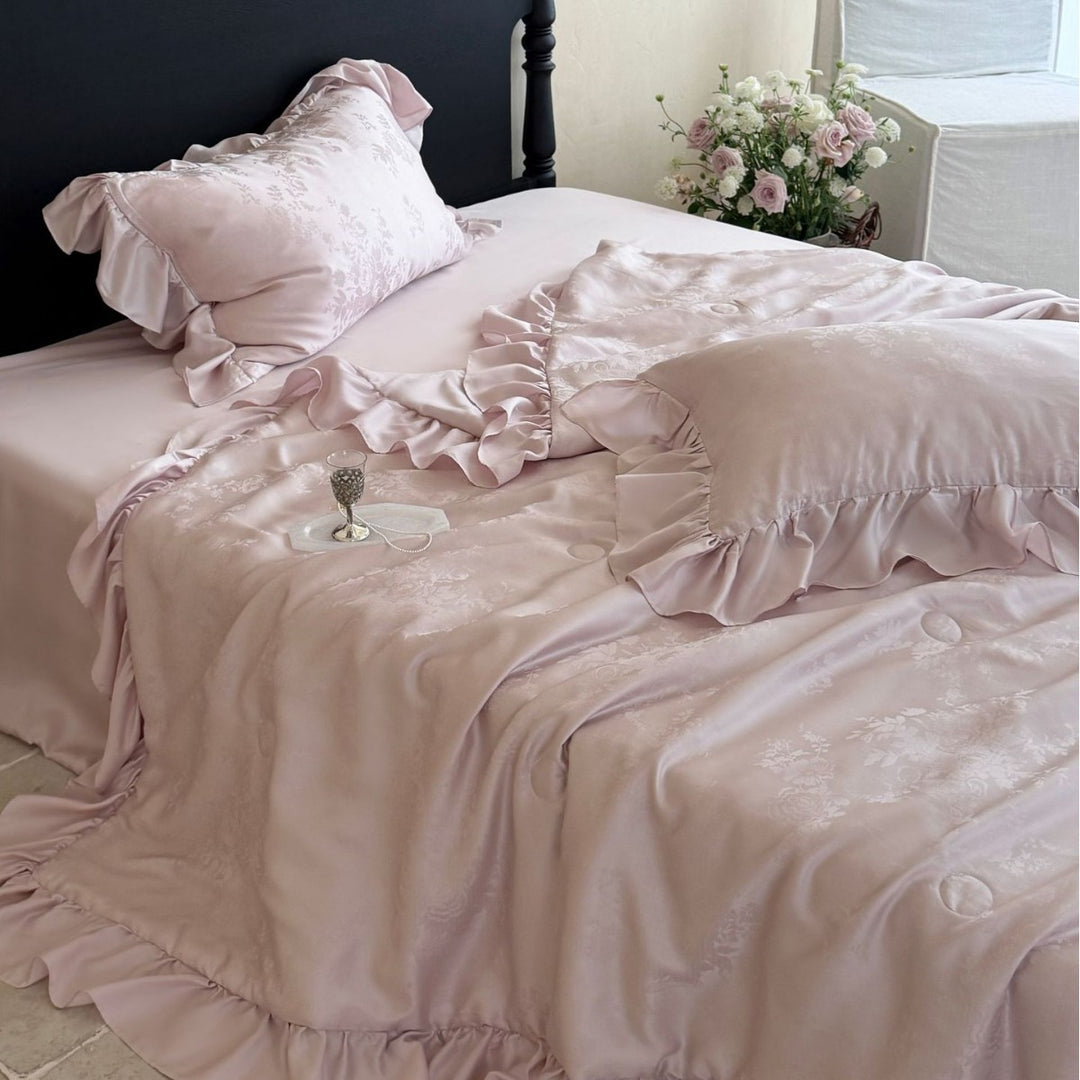 Luxus-Satin-Bettset mit Jacquard-Relief und Volantkanten