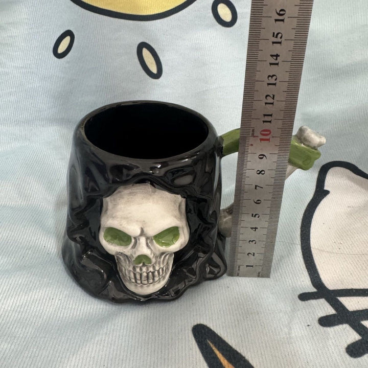 Gruselige Totenkopf Tasse Karnz