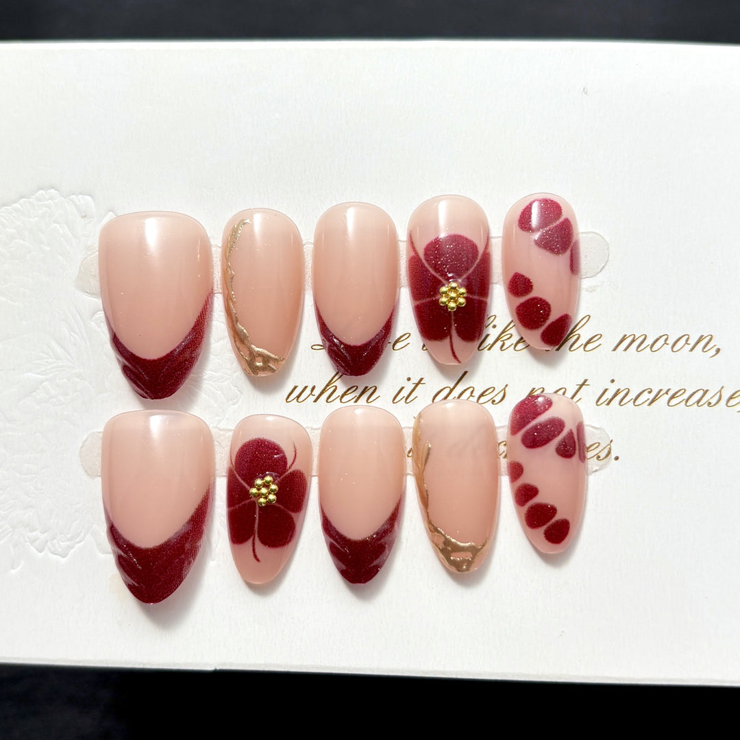 Luxuriöses Floral Press-On Nail Art Set