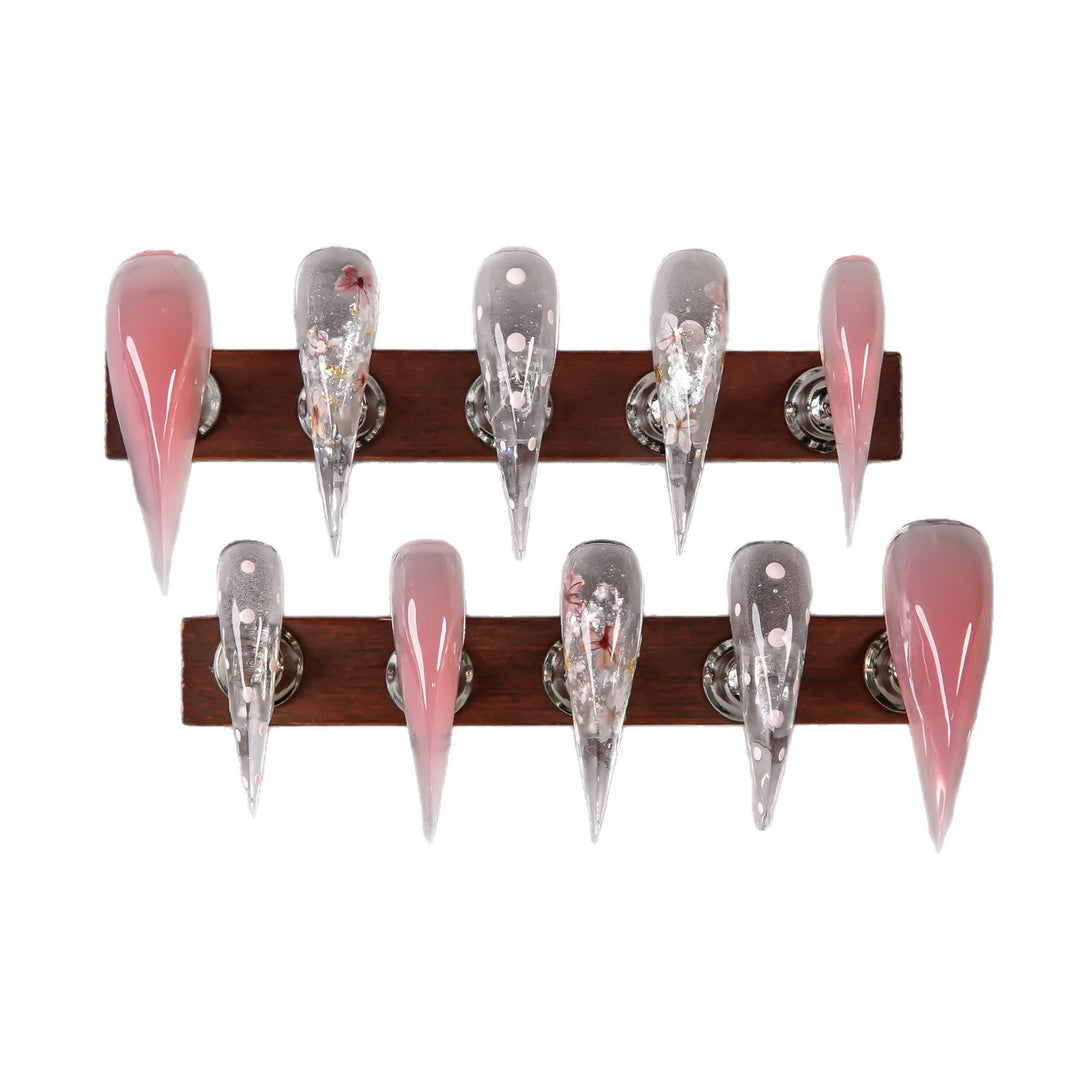 Stiletto Press-On Nail Art Set mit stilvollen metallischen Akzenten