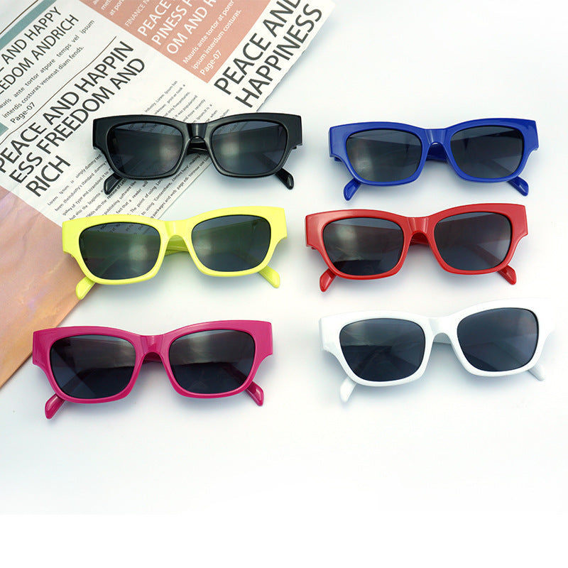 Damen Modische Sonnenbrille mit hochwertigem Kunststoffrahmen und UV-Schutz Karnz