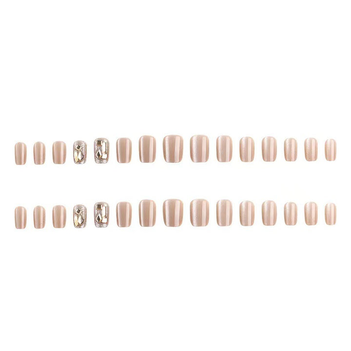 Glitter Nagelset mit luxuriösen Steinverzierungen Karnz