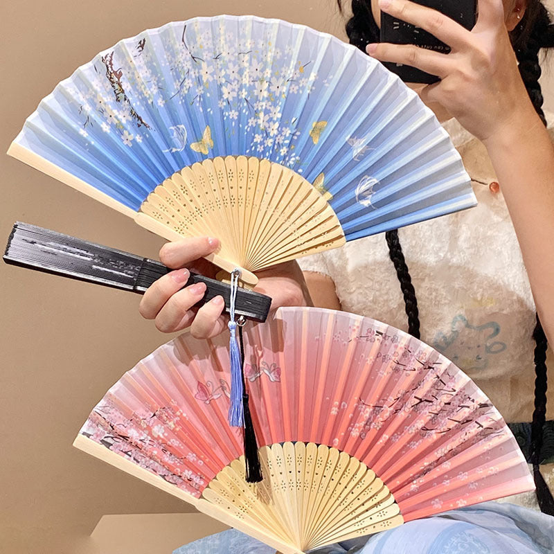 Handgefertigter Fächer mit Elegantem Blütenmuster Karnz