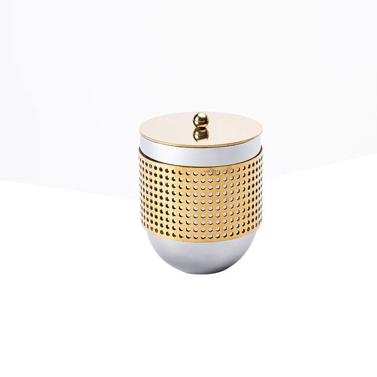 Stylische dekorative Metallkanne