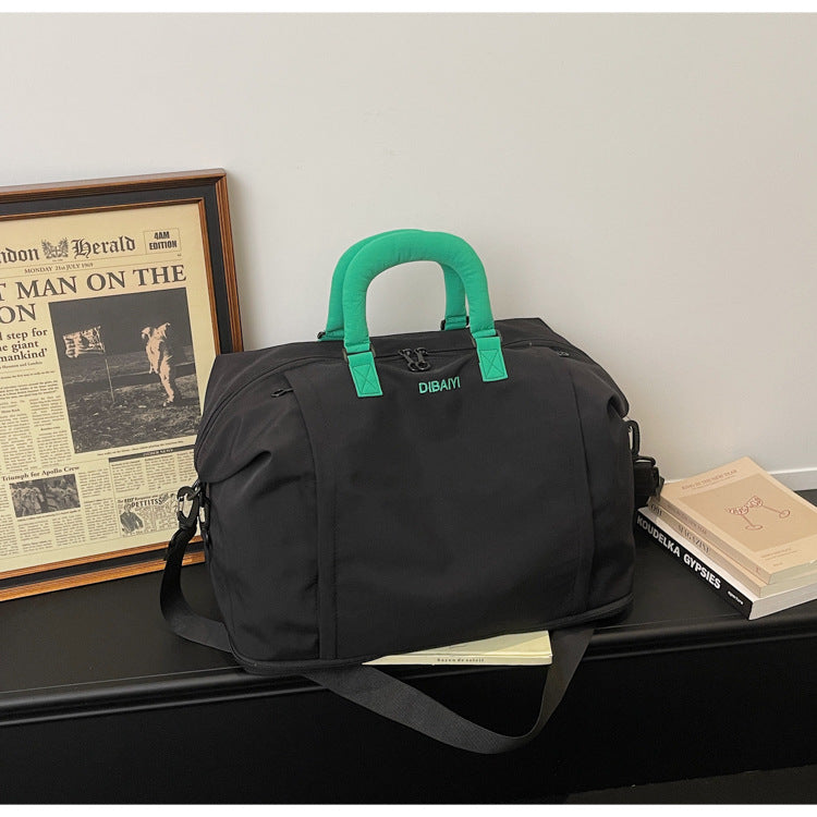 Vielseitige Reisetasche mit verstellbarem Schultergurt Karnz