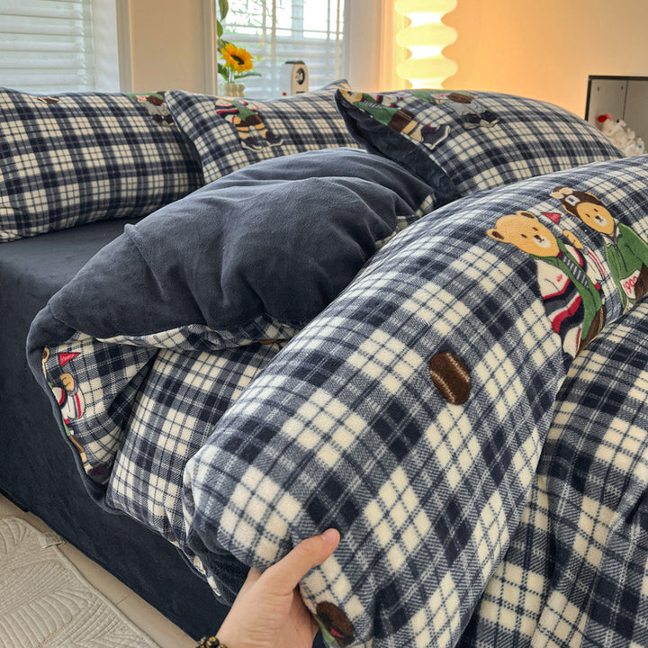 Verspielt blumenmusterte Fleece-Decke
