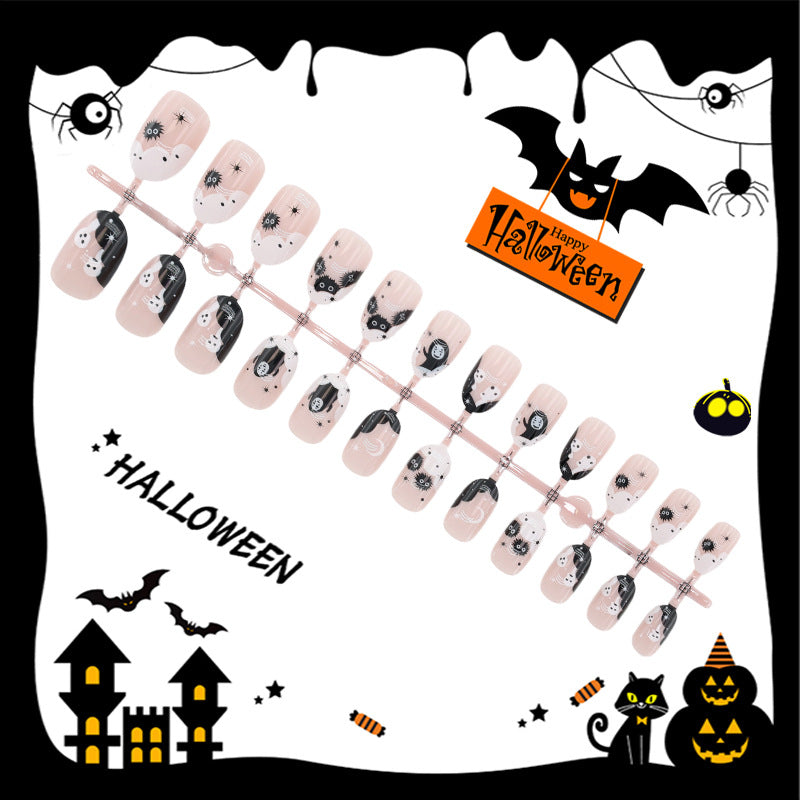 Kreatives Kunstnagelset mit Halloween-Motiven Karnz