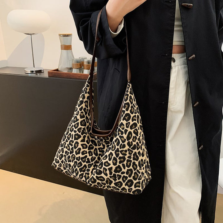 Stylische Leopardenmuster-Hobo-Tasche Karnz