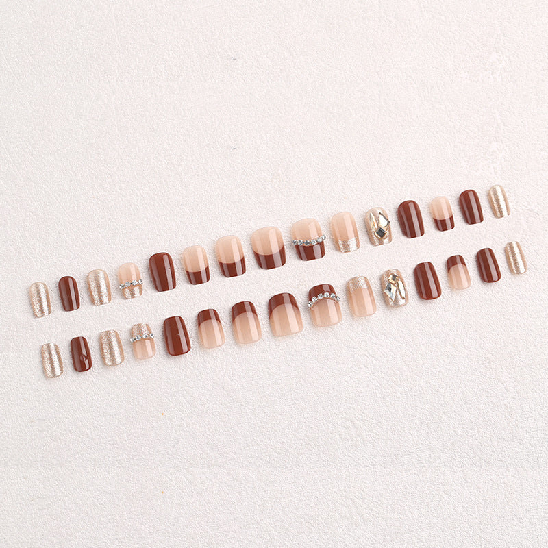 Kunstnagelset mit Funkelnden Kristall- und Glitzerakzenten Karnz
