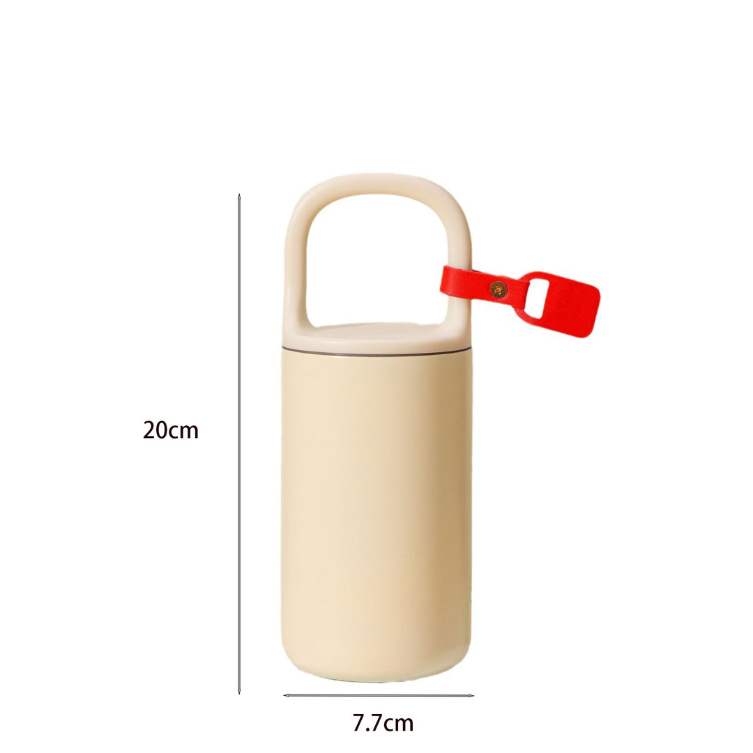 Stilvolle isolierte Wasserflasche Karnz