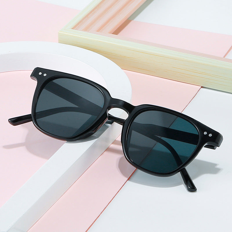 Damen modische Sonnenbrille mit hochwertigem UV-Schutz und komfortablem Rahmen Karnz
