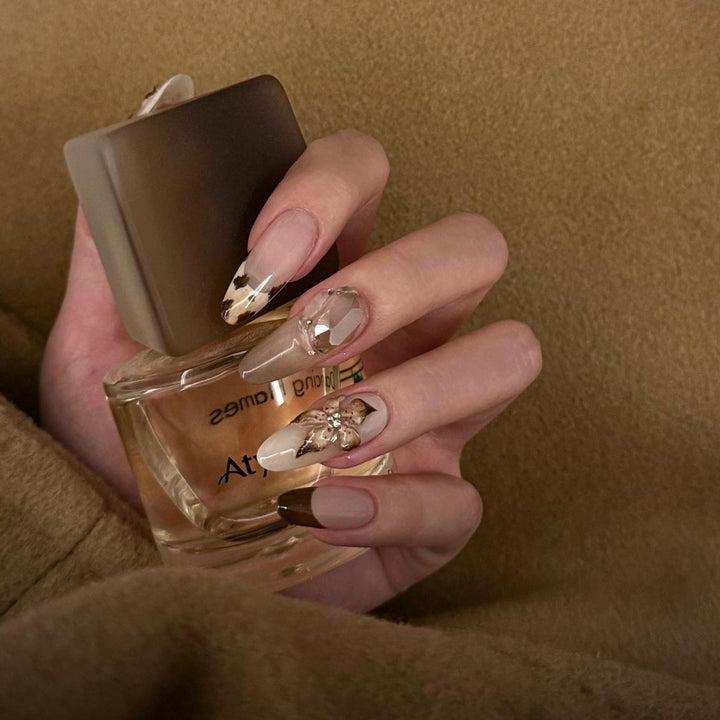 Kunstnagelspitzen mit Elegantem 3D-Design Karnz