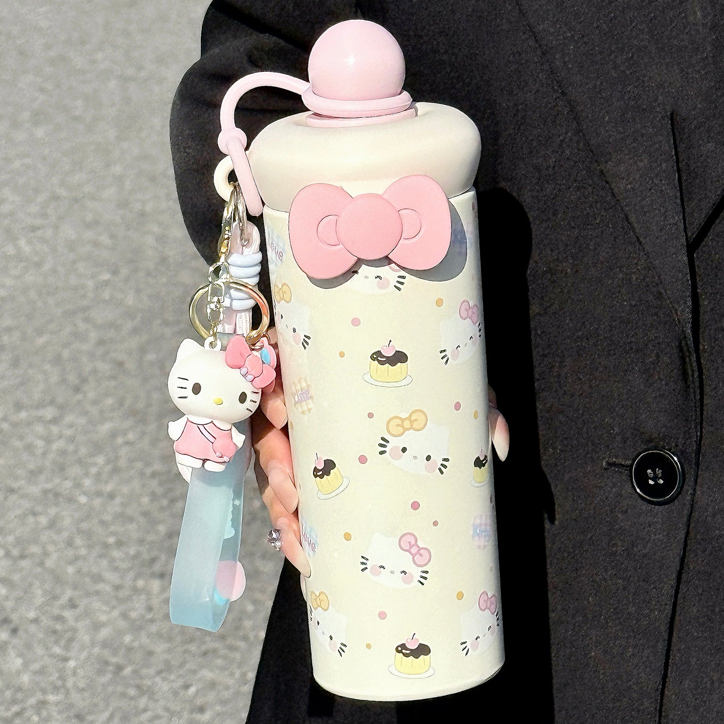 Damen stilvolle Wasserflasche mit praktischem Tragegriff Karnz