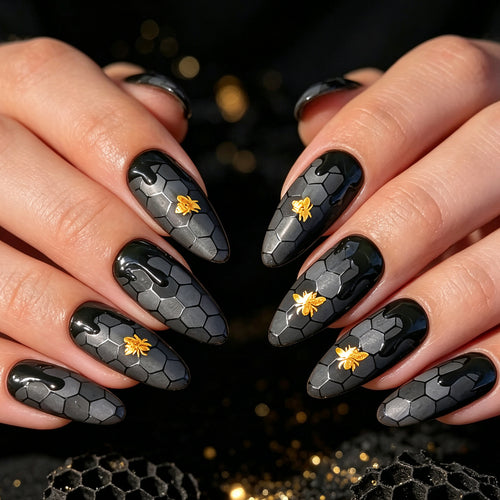 Künstlerische Waben-Nagelverzierungen Karnz