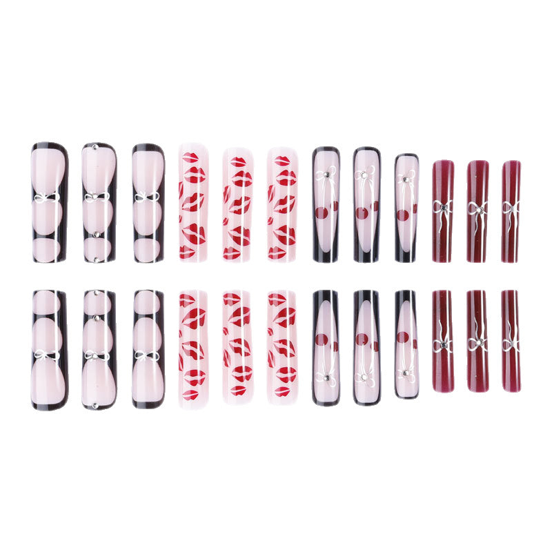 Künstlerisches Kiss-Design Nagelset