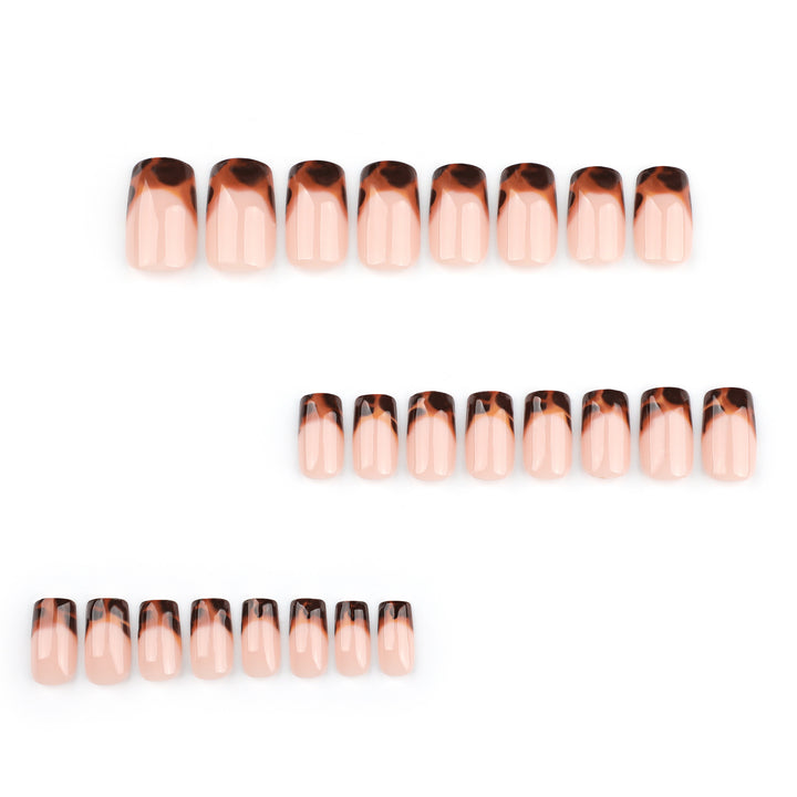 Künstlerische Gel-Nagelverlängerungen Karnz
