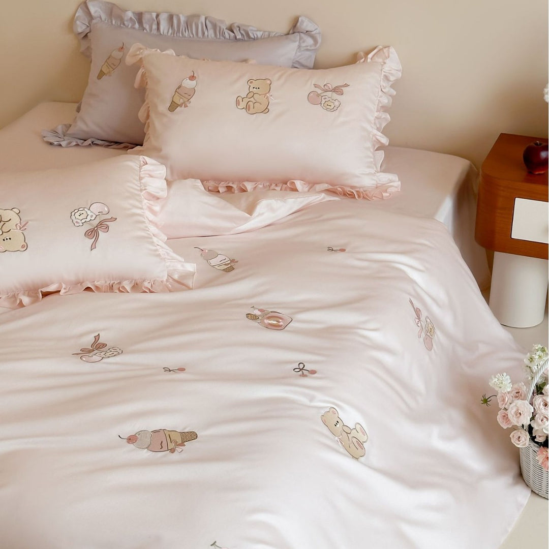 Rüsch Baumwoll-Satin Bettwäsche Set mit handgestickten Bären- & Dessertmotiven