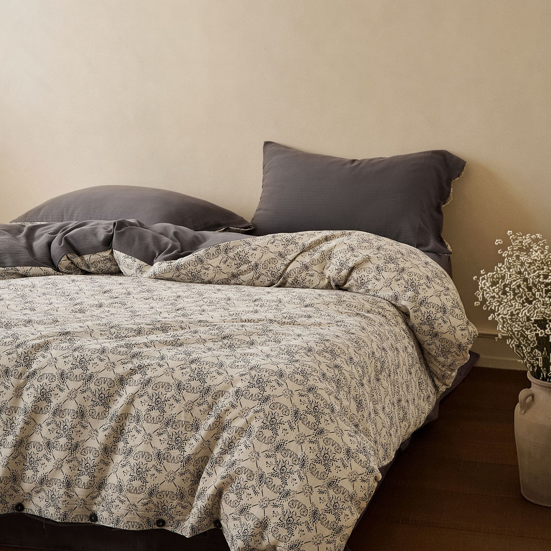 Wendbare Baumwoll-Bettbezugset mit vintage Mikro-Druck und einfarbigem Satinrücken