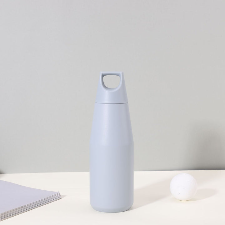 Isolierte Wasserflasche Karnz