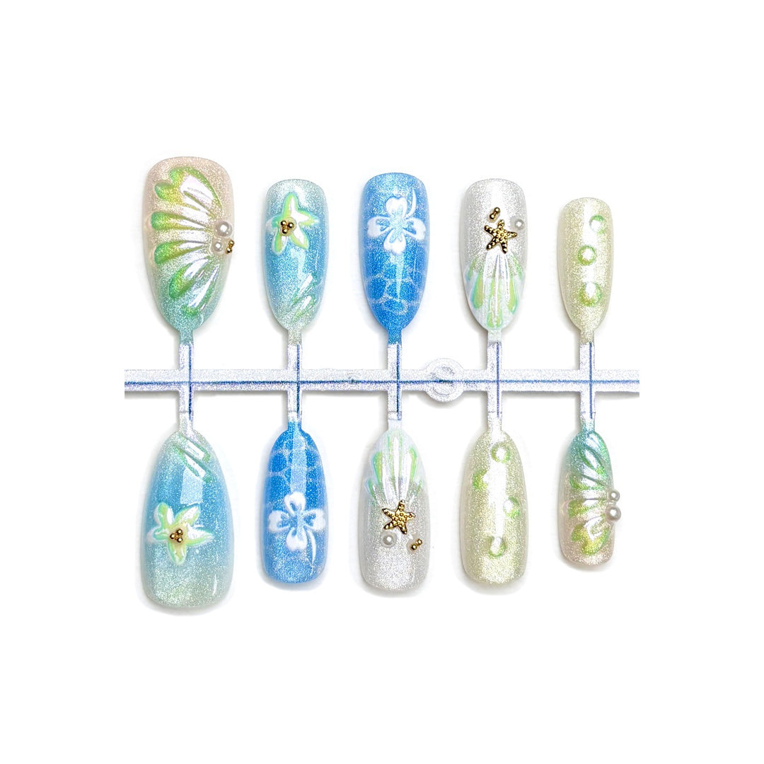 Dekoratives Press-On Nagelkunst-Set mit Blumen- und Schmuckdesigns