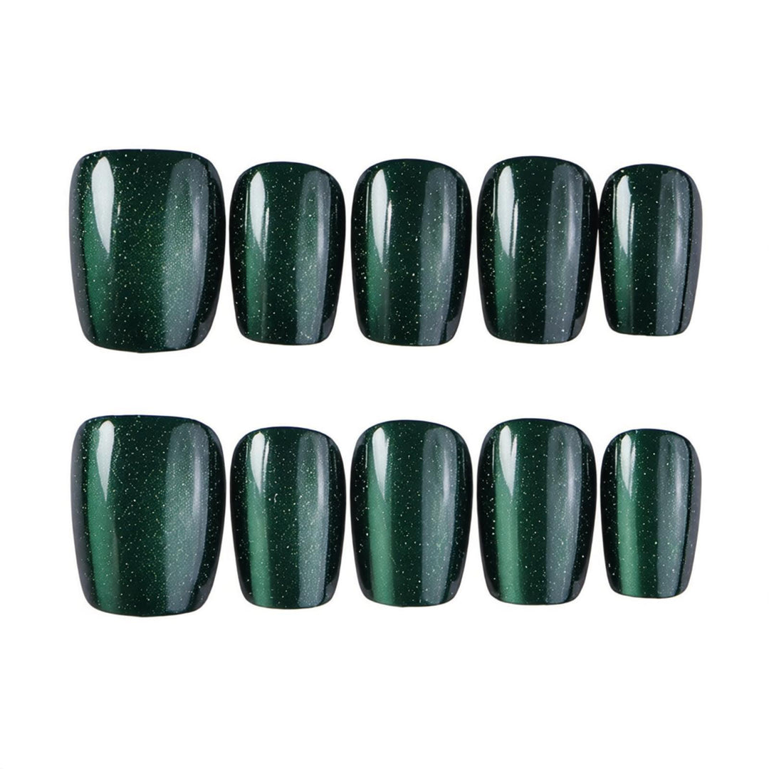 Elegante Schimmernde Press-On Nagelkunst Karnz