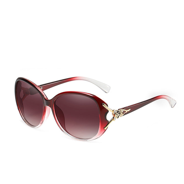 Damen Cat-Eye Sonnenbrille mit luxuriösen goldenen Akzenten Karnz
