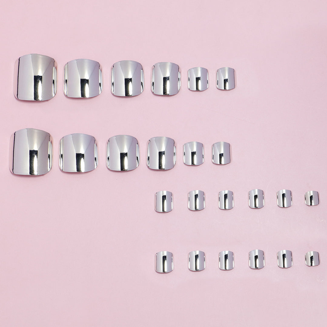 Luxuriöses Press-On Nail Tips Set Karnz