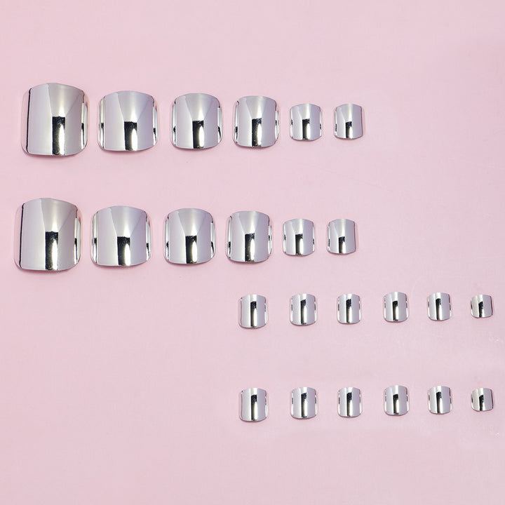 Luxuriöses Press-On Nail Tips Set Karnz
