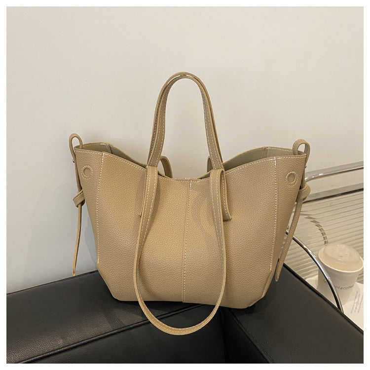 Texturierte Leder Alltags-Tote-Bag Karnz