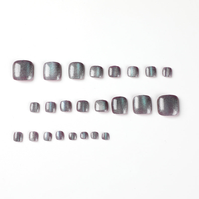 Glänzende Fußnagelkunst Karnz