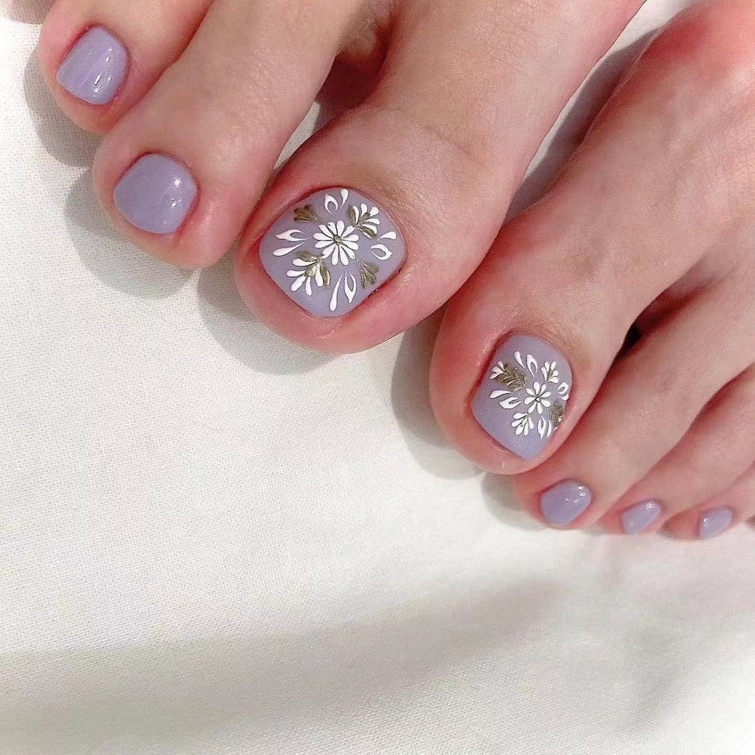 Kunstvolle Fußnagelgestaltung mit Göttlichem Schmetterlingsdesign Karnz