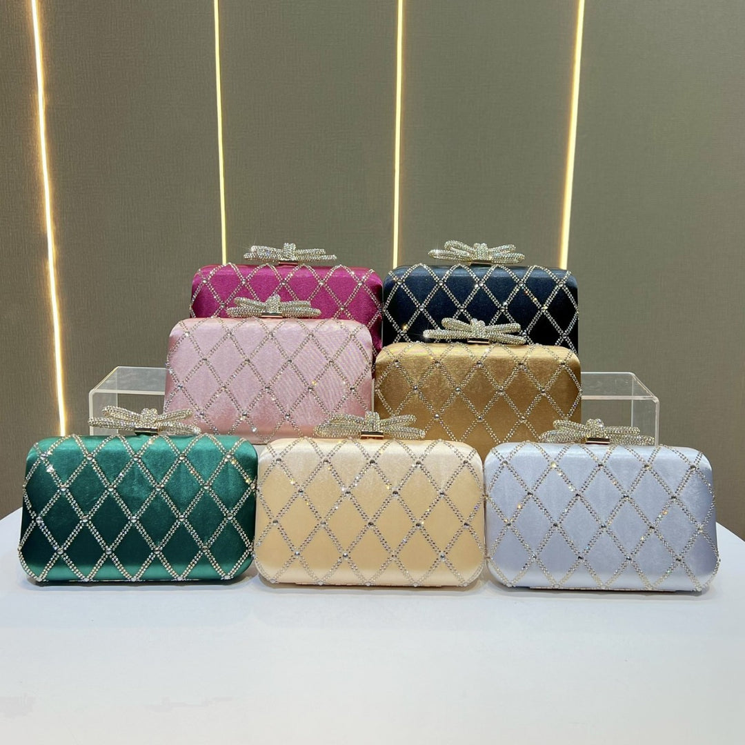 Dekorative mit Strass besetzte Abend-Clutch