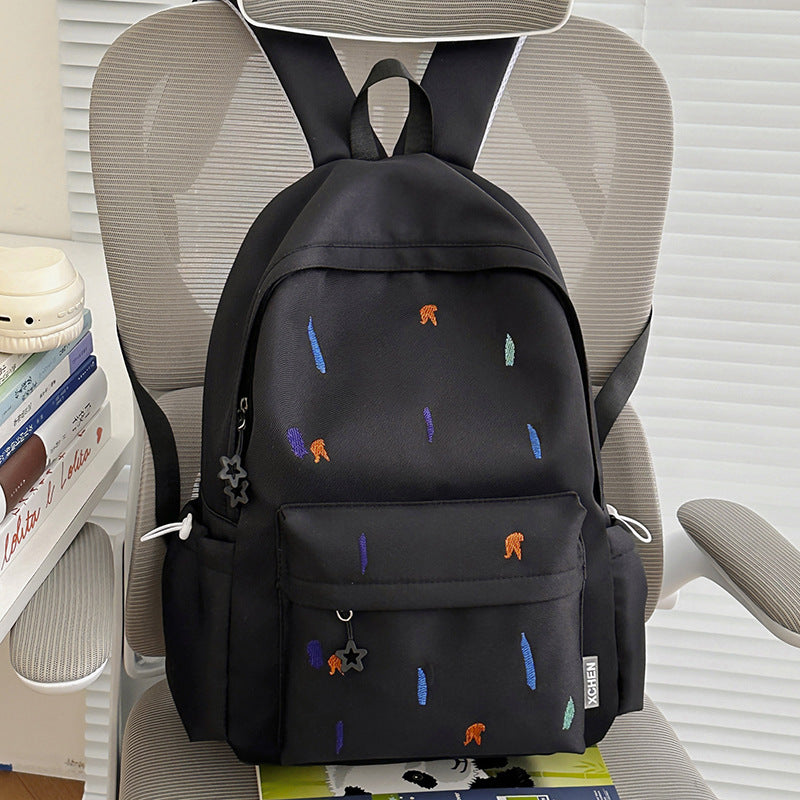 Leichter Rucksack mit süßem gesticktem Design Karnz