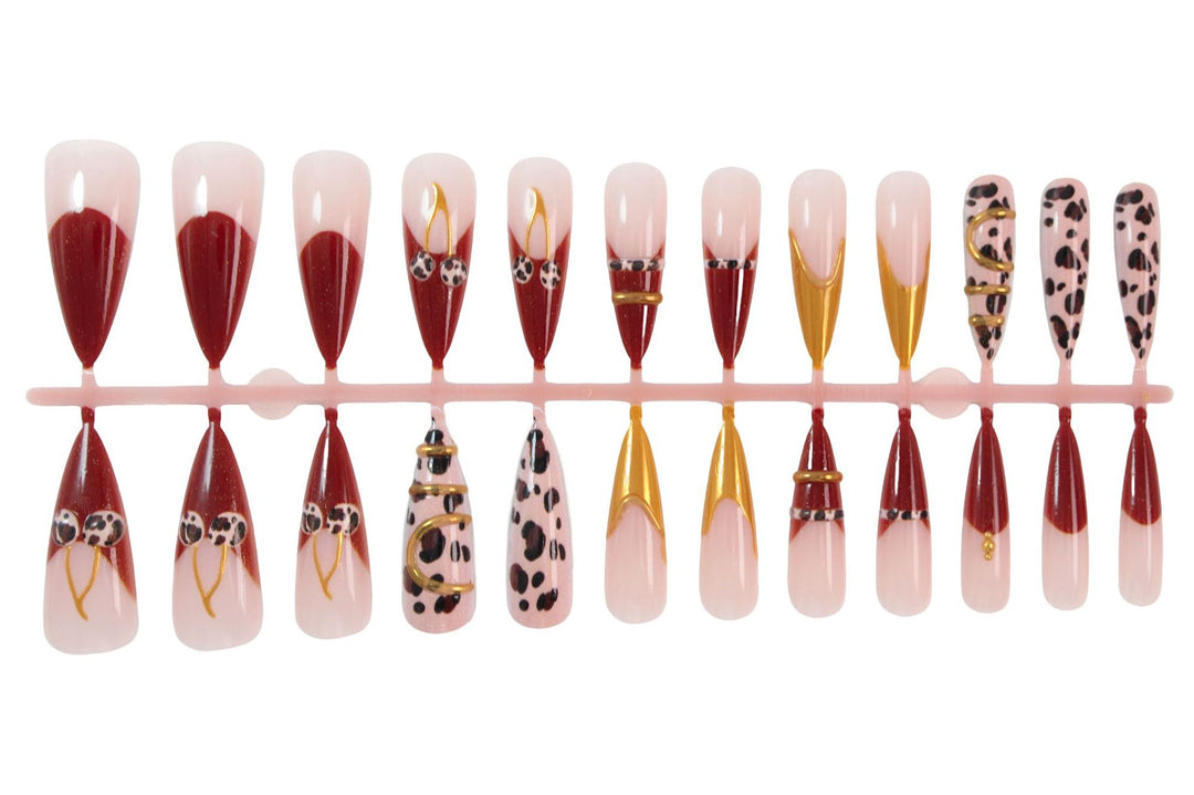 Kunstnagelset mit elegantem Leoparden- und Glitzerakzenten Karnz