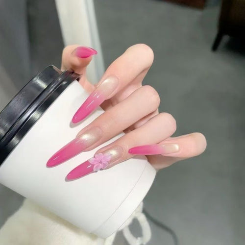 Elegante Stiletto-Nagelerweiterungen