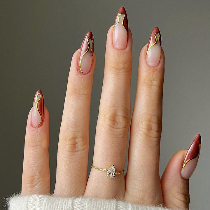Künstlerisches Nageldesign-Set mit elegantem Schwirldesign Karnz