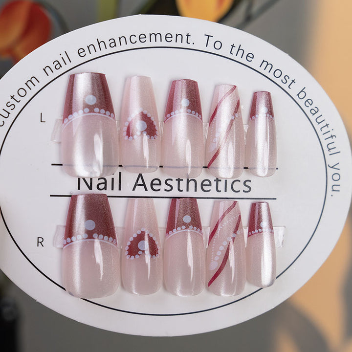 Künstlerisches Press-On-Nagelset mit individuellen Designs