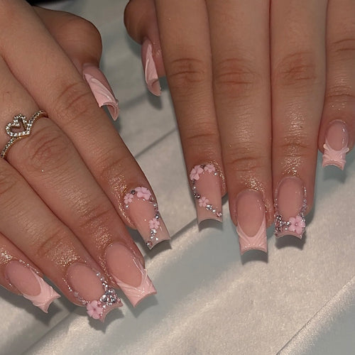 Elegantes Floral Acryl Press-On Nagelset Karnz