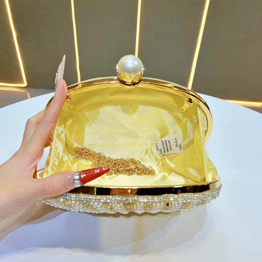 Perlenakzentierte Abendhandtasche