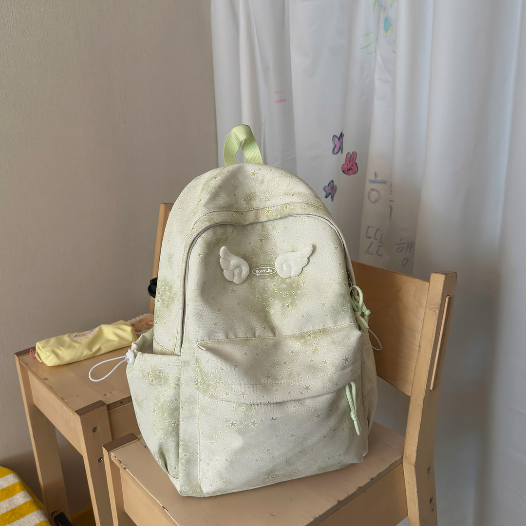Funktionaler Rucksack mit dekorativen Flügelakzenten Karnz