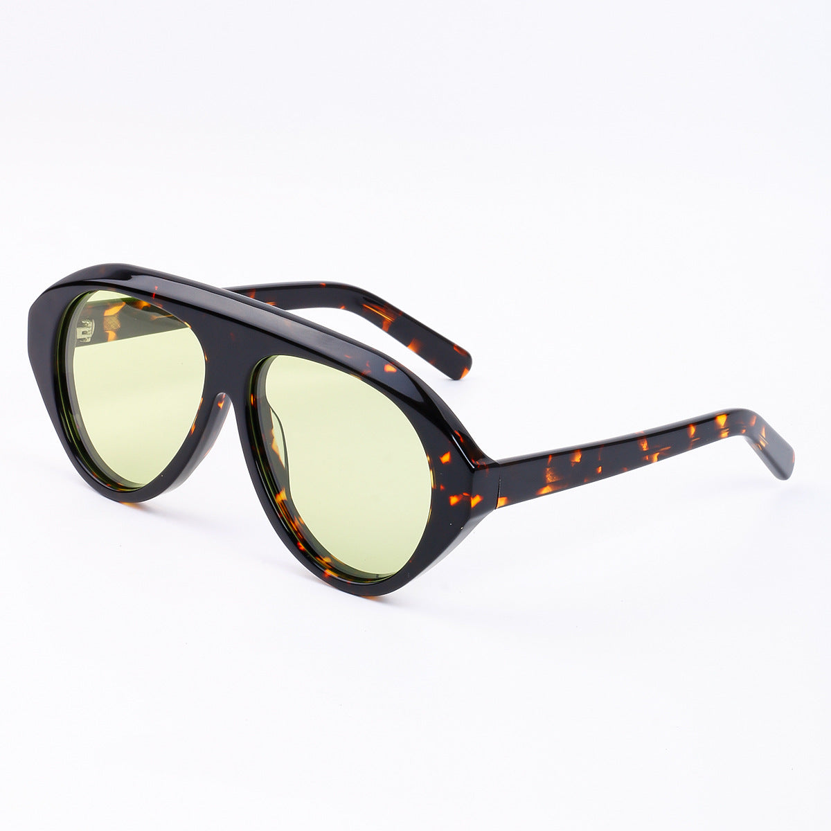 Damen Statement Sonnenbrille mit breitem Rahmen und grünen Gläsern Karnz
