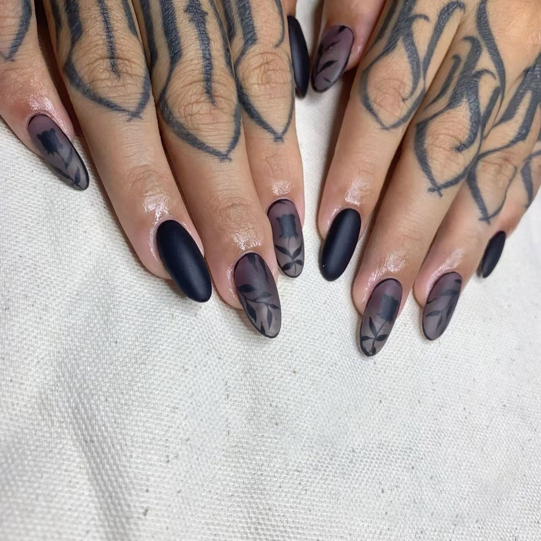 Künstlerisches, blumeninspiriertes Nagelkunst-Set