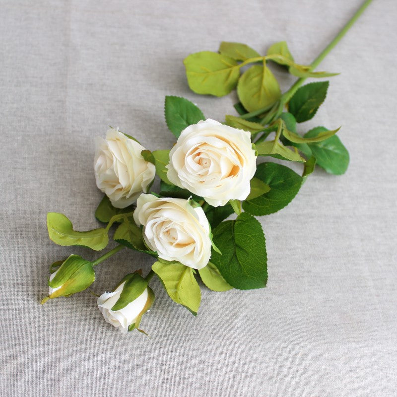 Künstliche Blumen