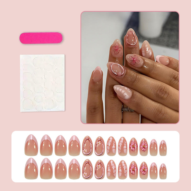 Kunstnagelset mit blumigen Verzierungen und eleganten Akzenten Karnz