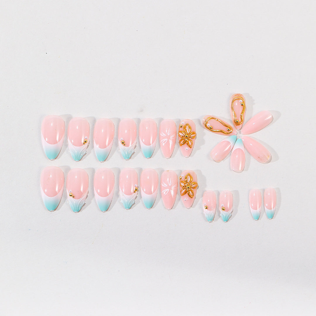 Elegantes florales Nagelkunst-Set Karnz