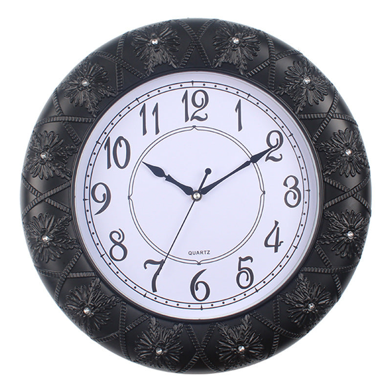 Elegante Wanduhr mit Filigranem Blumendesign Karnz