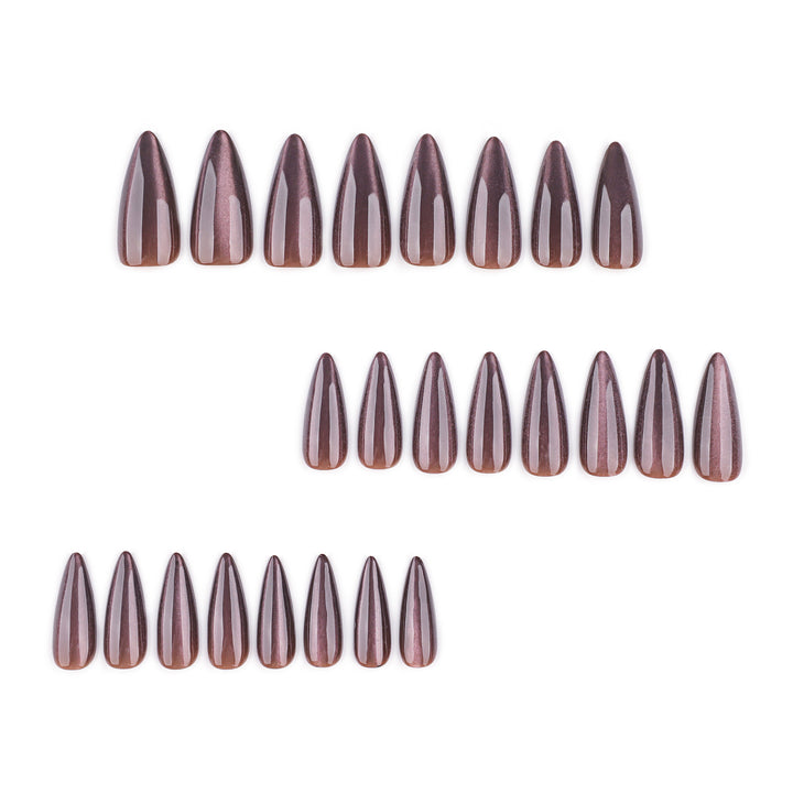 Glamouröse Stiletto-Nägel Karnz