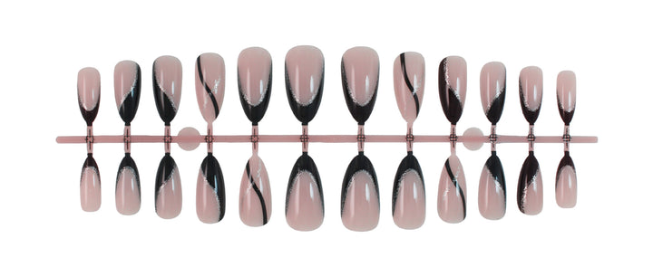Kunstnagelset mit elegantem Schwarzweiß-Design und Glitzerakzenten Karnz