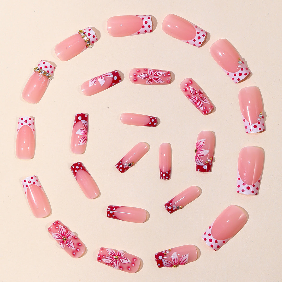 Dekorative florale Nagelkunstverlängerungen Karnz