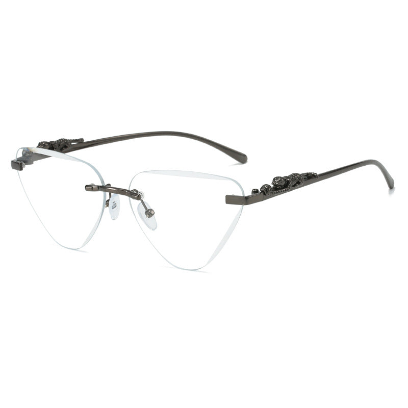 Damen Designer-Sonnenbrille mit kreativem, dreieckigem Rahmen und elegante goldene Akzente Karnz